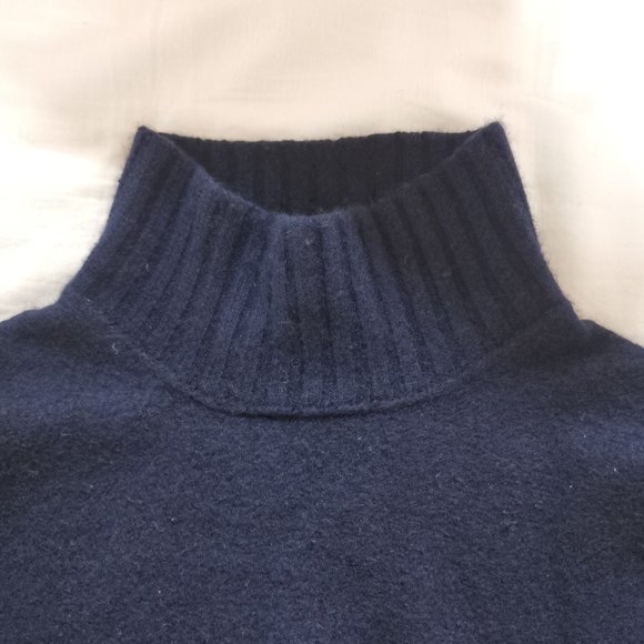 Vince 100% cashmere turtle neck sweater - Picture 5 of 5